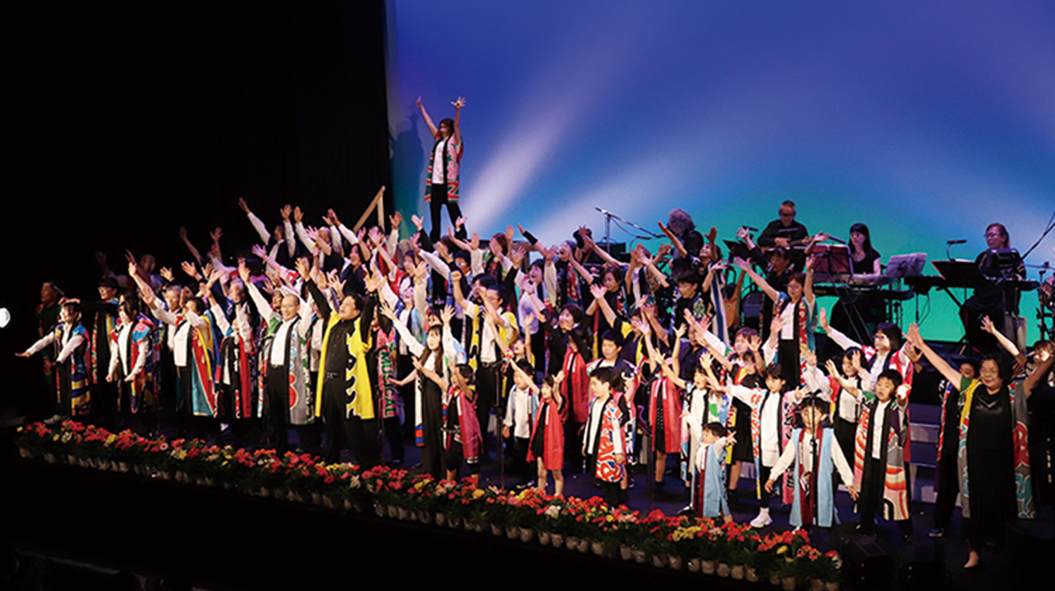 躍動感あふれる歌声で支援の感謝などを発信